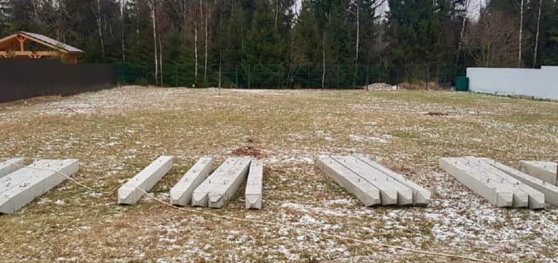 Фундамент на забивных ЖБ сваях